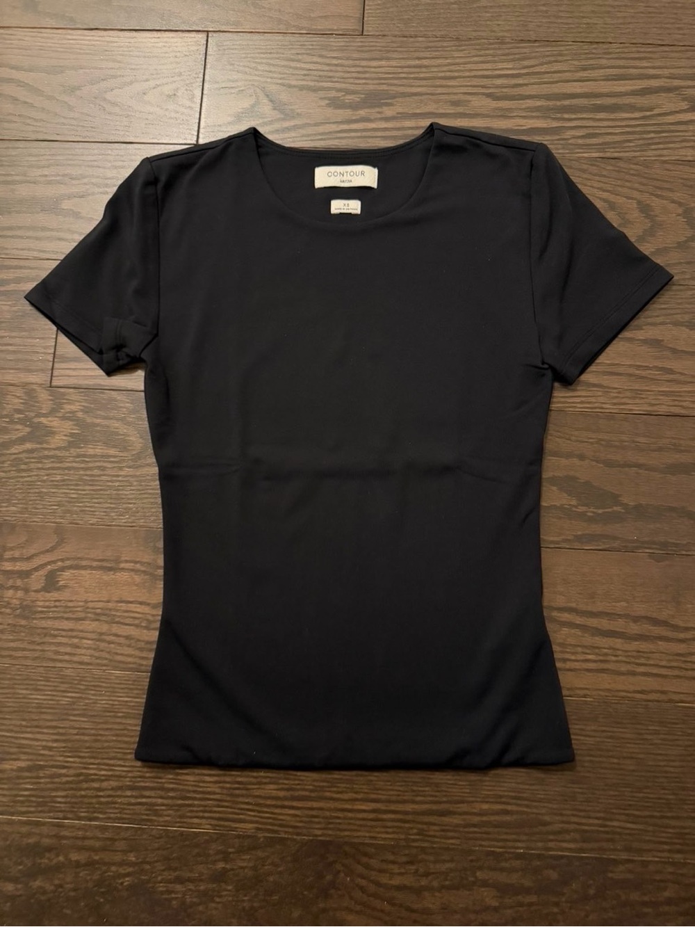 Aritzia Contour Black Short Sleeve Top